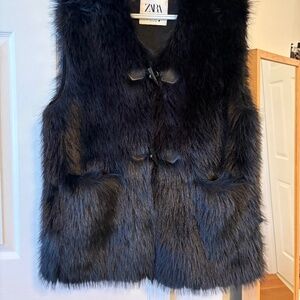 Zara fur vest